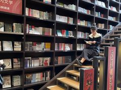 -钟书阁(松江泰晤士小镇店)