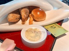 -弦月窗LUNETTE BY AMANDA(复兴路店)