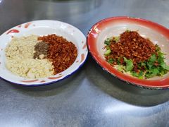 -咏勝锑锅麻辣烫(净居寺路总店)