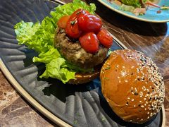 -Let'sBURGERplus·非常创意汉堡(三里屯店)