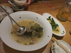 -严记小天府酸菜鱼(西四路店)