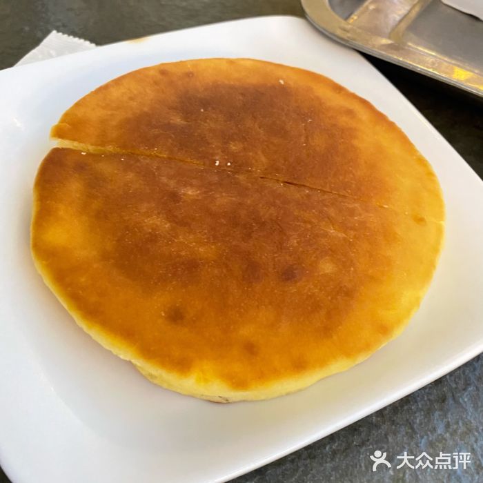 诺敏塔拉奶茶-布里亚特包子-手把肉(锦都会店)酸奶饼图片