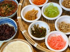 -包整·丝娃娃(一览甲秀楼风景店)