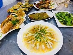 -覃记海鲜美食餐厅