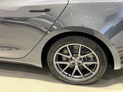 -TESLA 特斯拉(广州天环广场体验店)