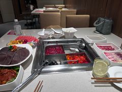 -海底捞火锅鲜切牛肉主题店(长寿路店)
