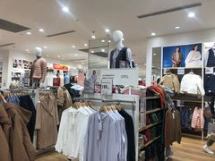 -优衣库(郑州丹尼斯大卫城店)