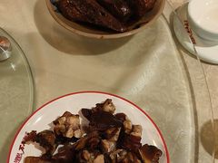 -老鼎万春卤菜(五代传承创始老店)