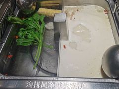 -海底捞火锅(金山百联店)