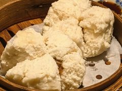 传统叉烧包-广州花园酒店荔湾亭·地道点心·粤式饮茶