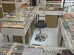 -美式眼镜·授权蔡司.依视路.尼康.豪雅.明月(人民广场店)