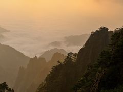 -黄山光明顶山庄