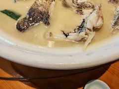 -头上红煨盐鸡·非遗院子餐厅
