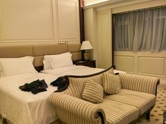 -深圳富苑皇冠假日套房酒店