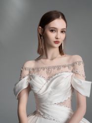 -艾米丽婚纱礼服