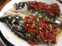 特色剁椒鱼头-湖南湘菜馆(东湘缘二店)