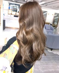 -MODEL'S HAIR