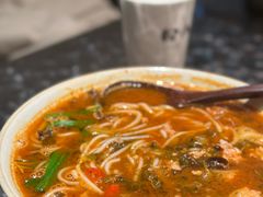 -粉八·云南米线·建水烧烤(常熟路店)