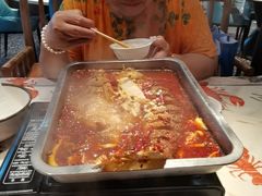 -老街烧烤大排档·地道湖北菜·龙虾馆(汉口火车站店)