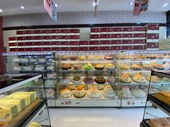 面包甜点陈列柜-幸福鸟生日蛋糕(临西店)