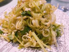 脆口一品芹-车之谷·汽车文化主题餐厅(汽开店)