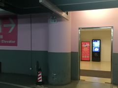 -梅赛德斯奔驰文化中心·停车场