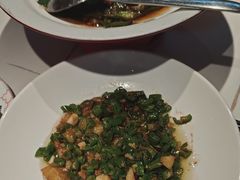 -阿瓦山寨·湘菜现炒·剁椒鱼头王(咸阳总店)