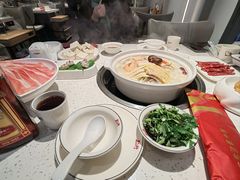 -三人行骨头王火锅(长寿店)
