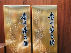 -醇若烟酒茅台酒专卖店(秋月枫舍店)