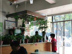 -芳芳餐厅(白沙路店)