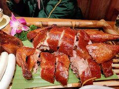 -老滇山寨•云南特色菜•地方菜•民族风情歌舞表演(金碧店)