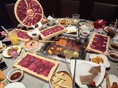 -海底捞火锅鲜切牛肉主题店(长寿路店)