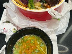 -万记麻辣烫国展总店