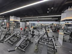 -VLines耀能运动24小时·月付制健身(京广桥店)