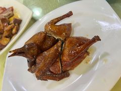 红烧乳鸽-老字号蛇口德记烧腊饭店·海鲜加工