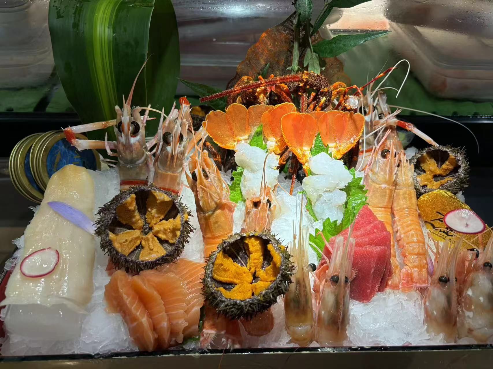 刺身水准较高,三文鱼,甜虾,牡丹虾,鳌虾