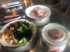 -马路牙子烧烤音乐酒馆(望京店)