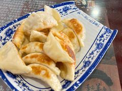 马蹄锅贴-长人馄饨铺(解放街店)