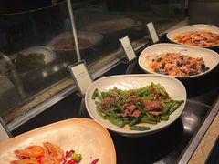 -大中华希尔顿酒店-念自助餐·嗨啤·小龙虾