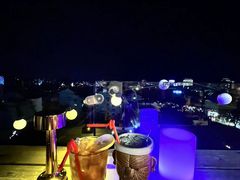 -悦吧·360°全景天台酒吧(象山店)
