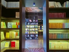 -钟书阁(松江泰晤士小镇店)