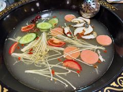 -小志家.野生菌鲜切牦牛肉牛杂火锅