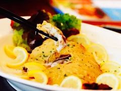 -香格里拉鱼跃地中海西餐厅·牛排披萨