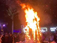 -北戴河碧螺塔海上酒吧公园