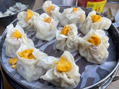 蛋黄鲜肉烧麦-真真鲜馄饨店(启蒙路店)