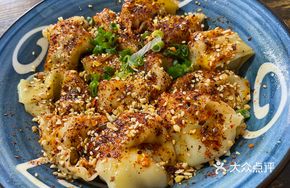 Spicy Dried Chili Fresh Pork Dumplings