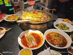 -辣尚瘾·烤鱼·新川菜(牡丹园直营店)