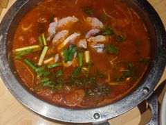 -野山舂·贵州现舂酸汤火锅(鸿通城店)