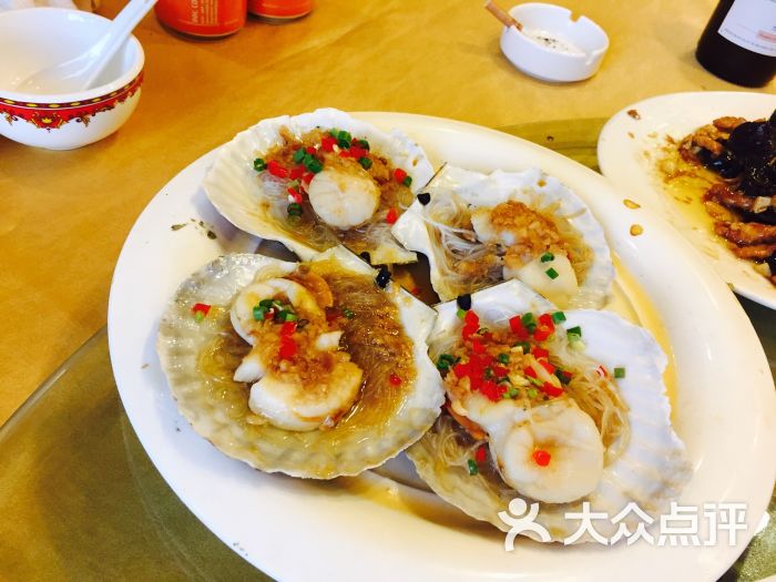 友鹏海鲜(黄河道店)蒜蓉粉丝蒸扇贝图片 第224张