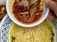 -李与白包子铺(桐梓林店)